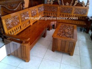 Kursi Sudut Ukir Minimalis