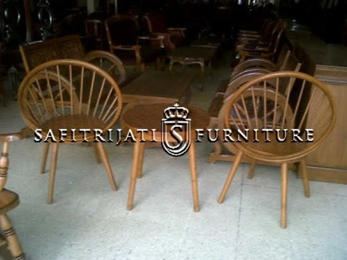 safitrijati-kursi-teras-modern-jati