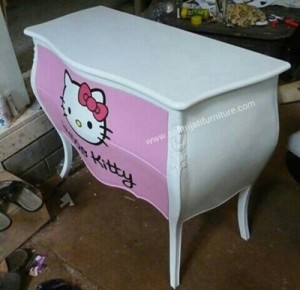 Meja Nakas Hello Kitty