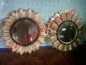 Cermin Jati Minimalis