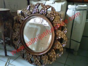 Cermin Kayu Jati Jepara Ukir