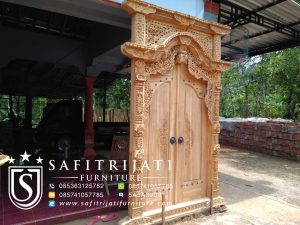Gebyok Gapura Ukir Jepara
