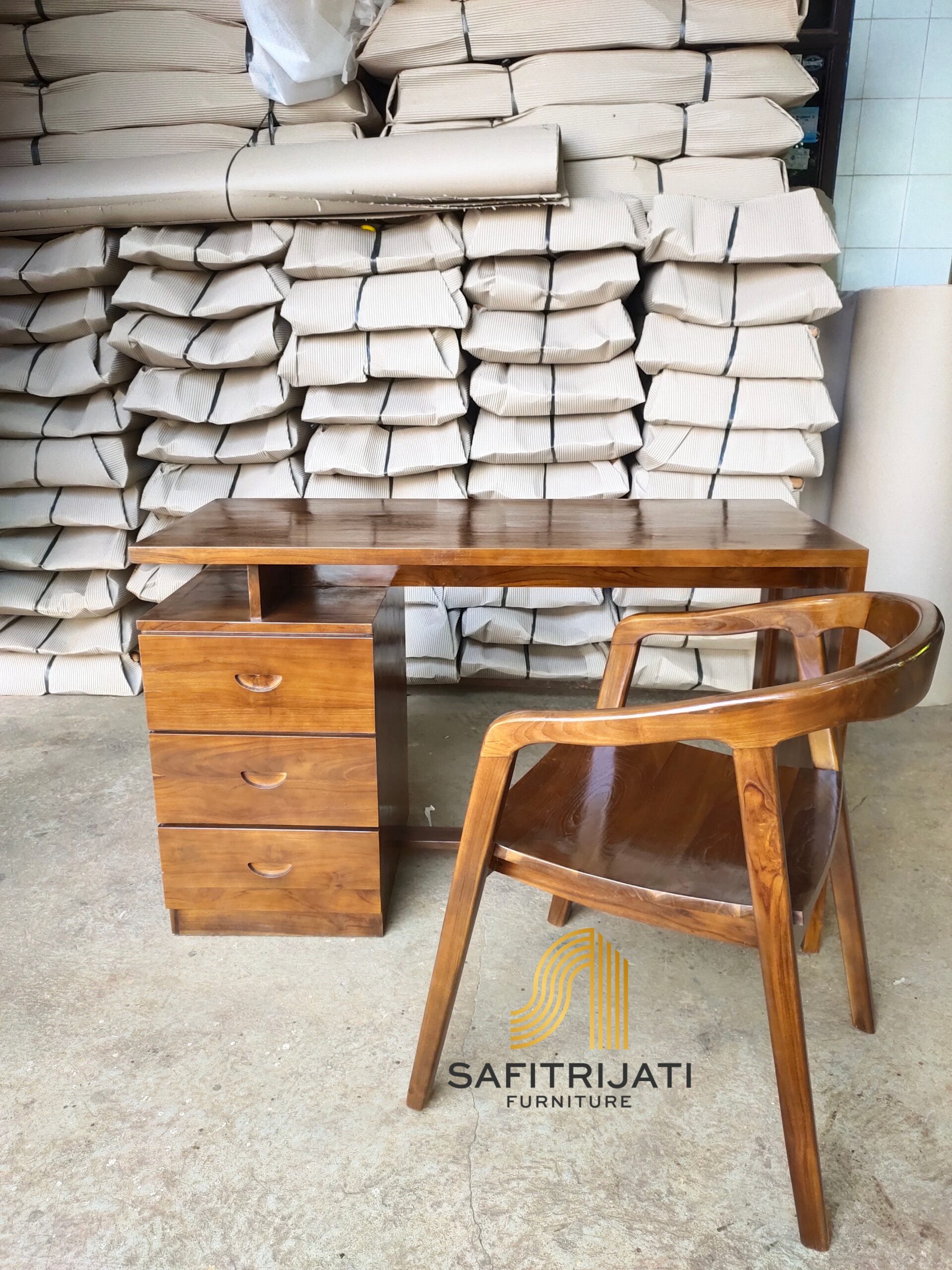 Set meja kantor minimalis terbaru