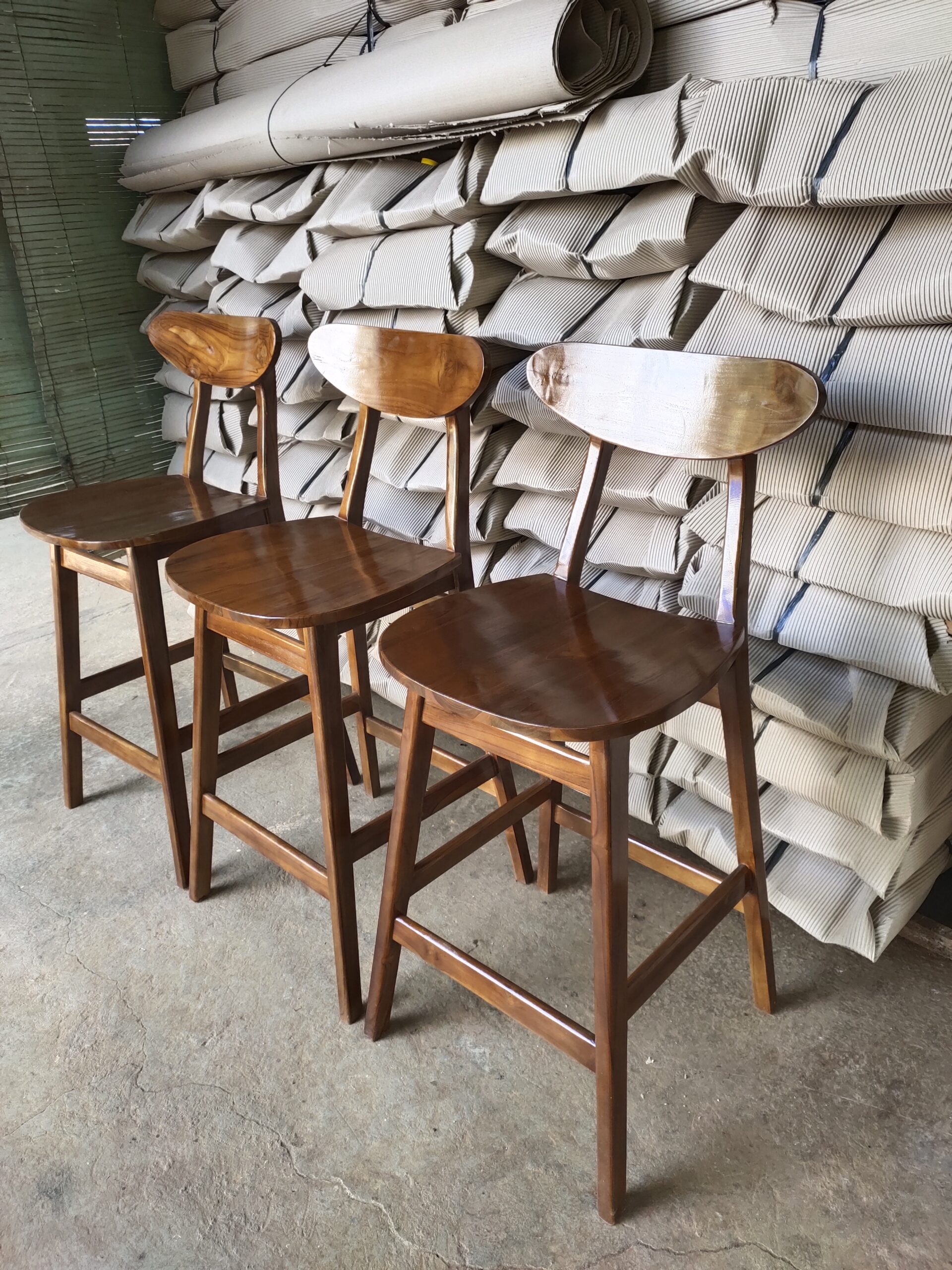 Kursi bar ropan kayu jati