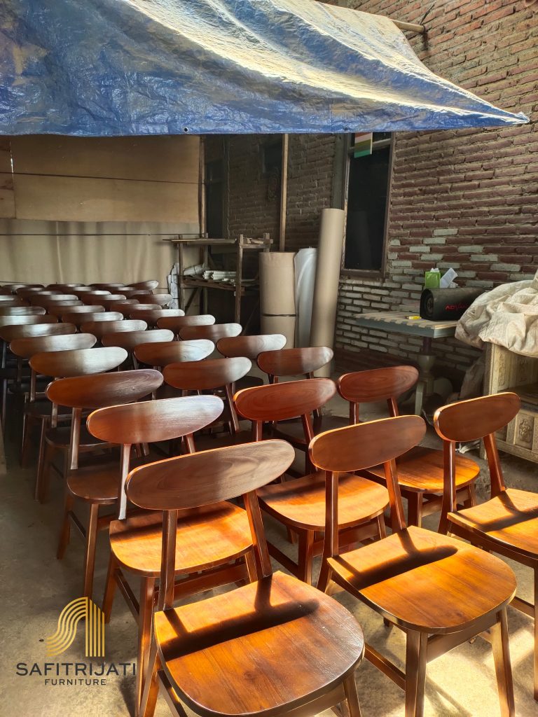 Kursi cafe ropan