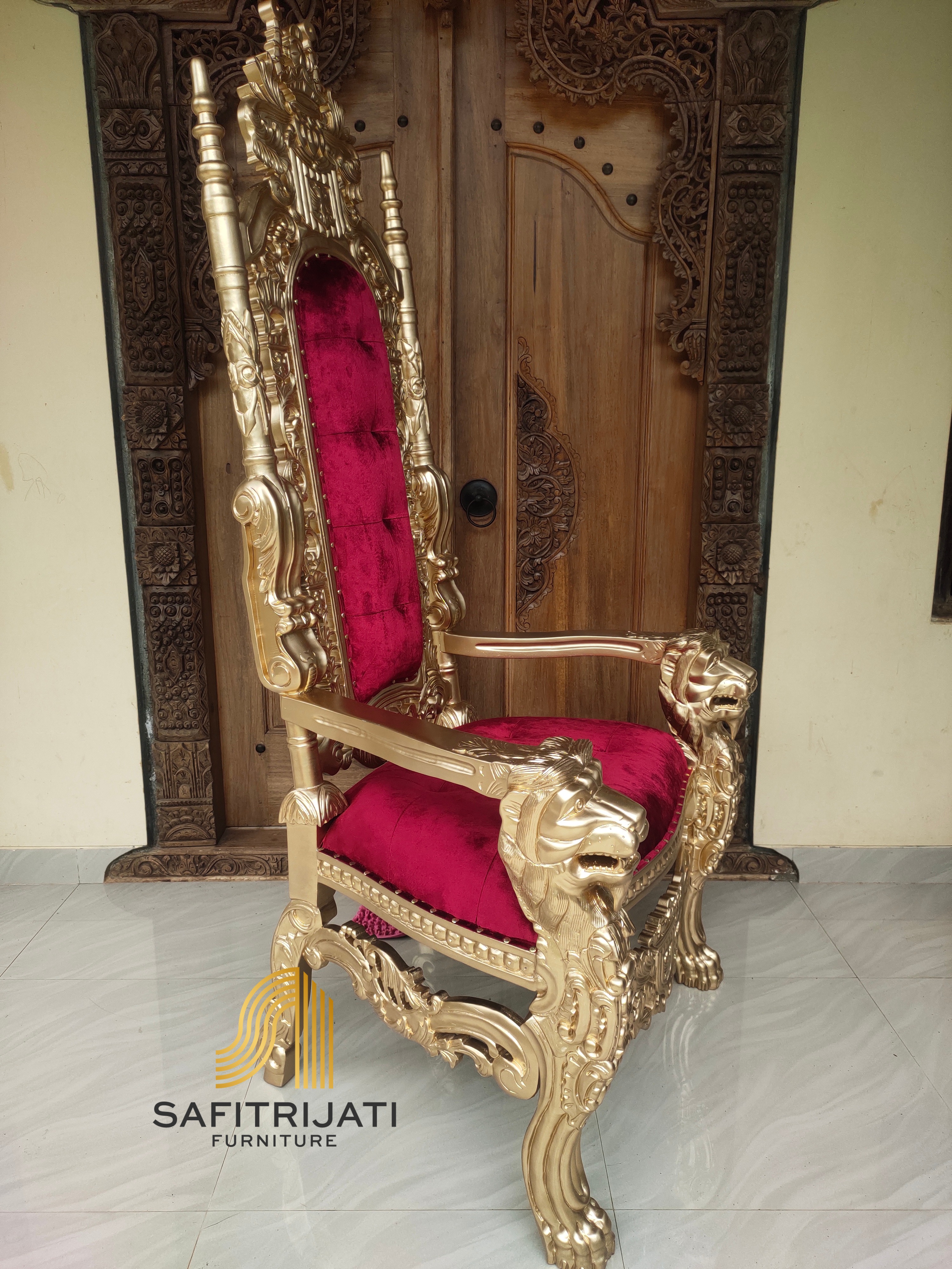 Kursi sofa raja