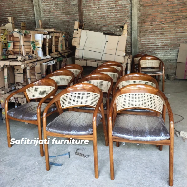 Kursi cafe selly rotan