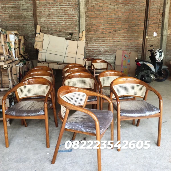 Kursi cafe selly rotan